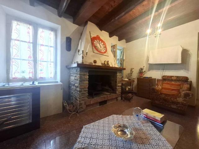 Casa indipendente in vendita a Pornassio IM