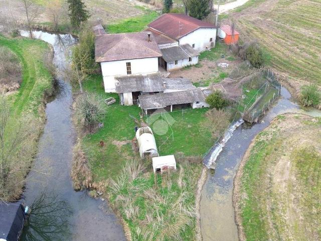 Casa indipendente in vendita a Porto Mantovano MN