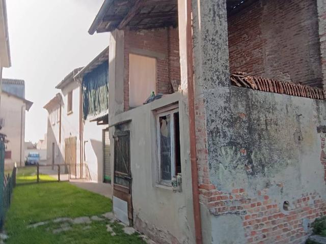 Casa indipendente in vendita a Portalbera PV