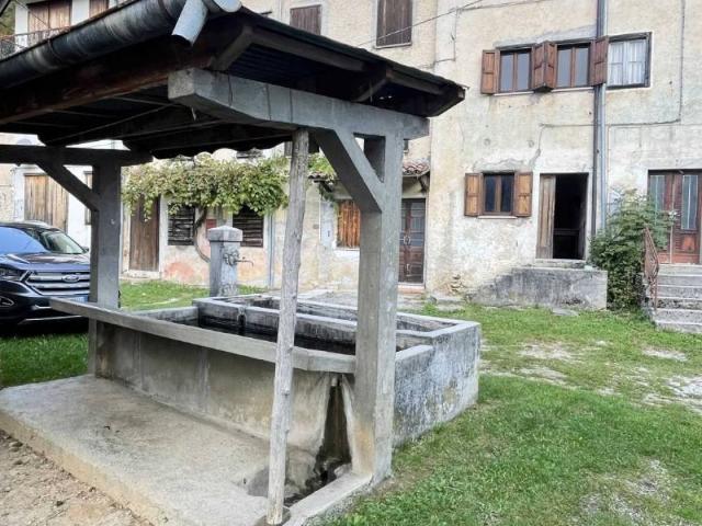 Casa indipendente in vendita a Posina VI
