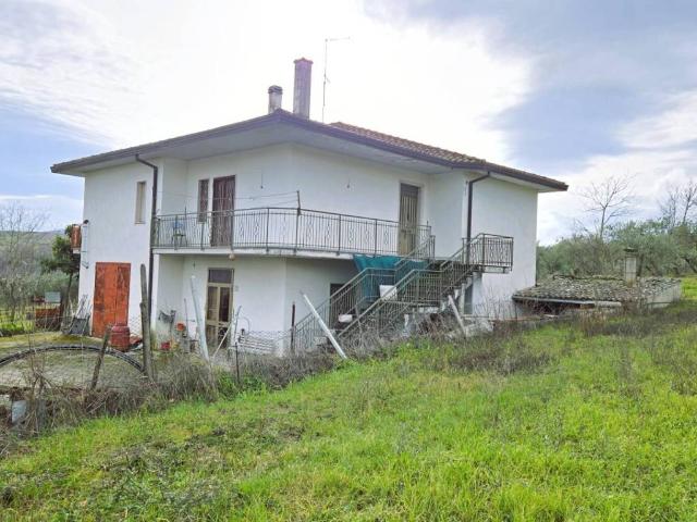 Casa indipendente in vendita a Paternopoli AV