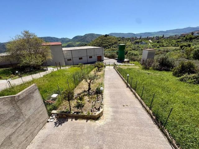 Casa indipendente in vendita a Patti ME