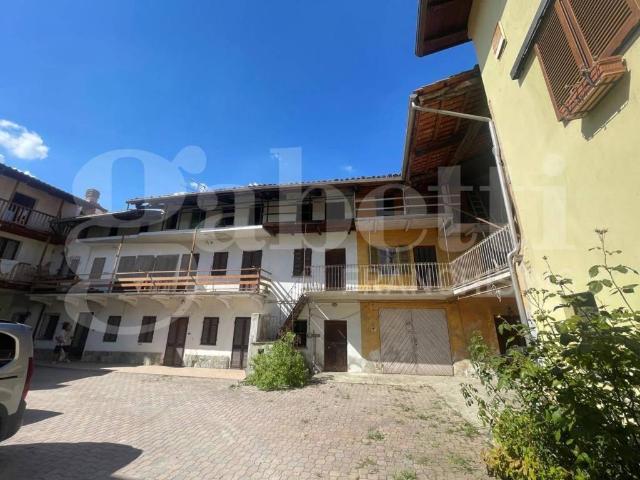 Casa indipendente in vendita a Pavone Canavese TO