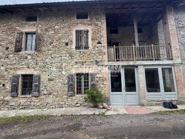 Casa indipendente in vendita a Pavullo nel Frignano MO