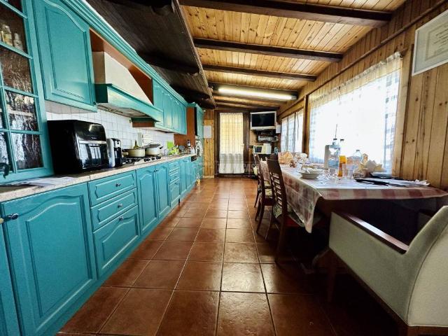 Casa indipendente in vendita a Pavullo nel Frignano MO