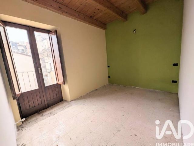 Casa indipendente in vendita a Pacentro AQ