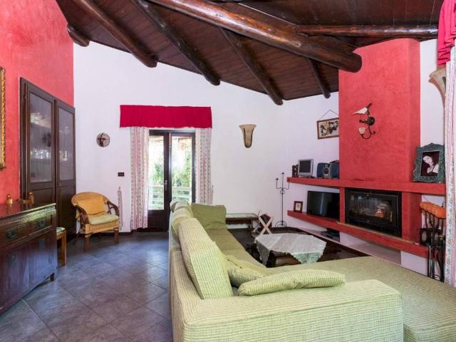 Casa indipendente in vendita a Paesana CN