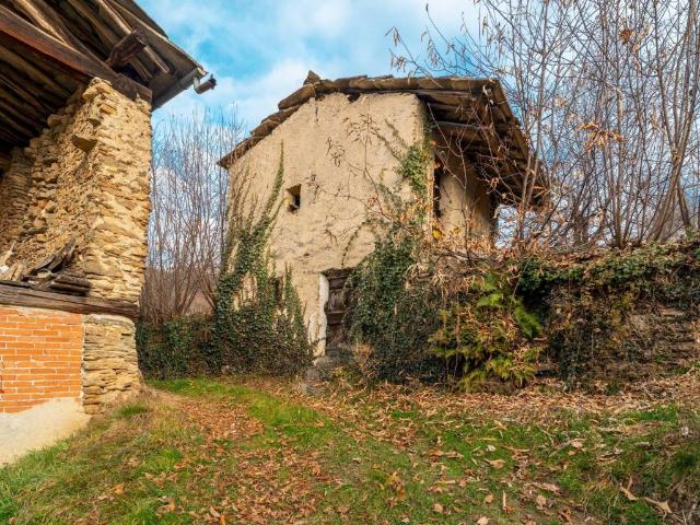 Casa indipendente in vendita a Paesana CN