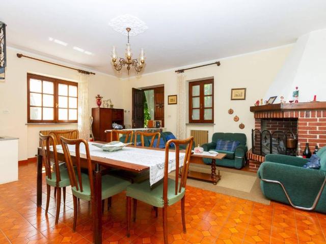 Casa indipendente in vendita a Paesana CN