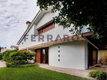 Casa indipendente in vendita a Paese TV