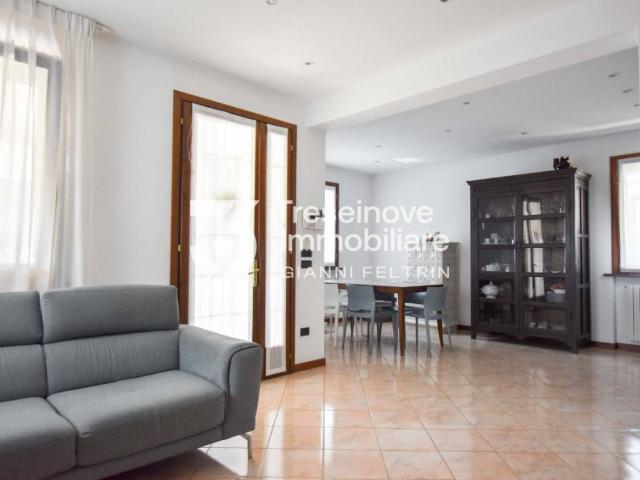 Casa indipendente in vendita a Paese TV