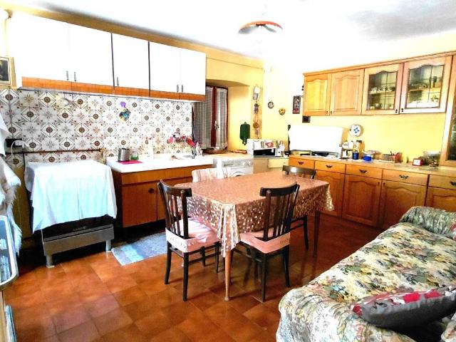 Casa indipendente in vendita a Palanzano PR