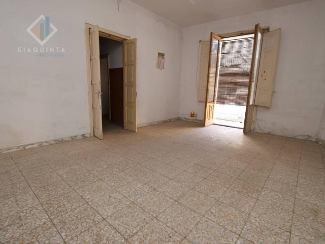 Casa indipendente in vendita a Palagonia CT