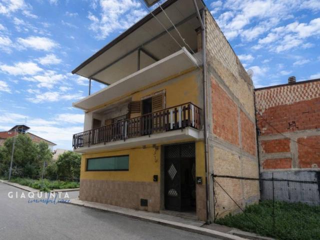Casa indipendente in vendita a Palagonia CT