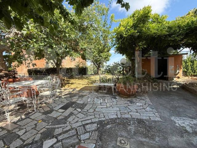 Casa indipendente in vendita a Palaia PI