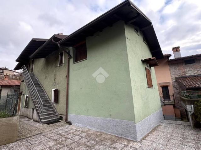 Casa indipendente in vendita a Palazzago BG