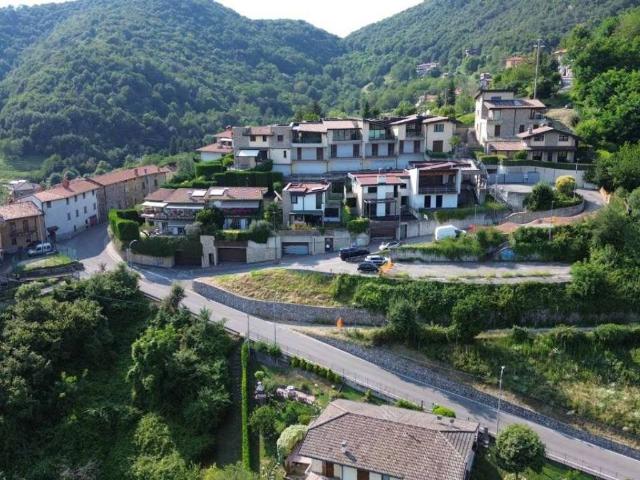 Casa indipendente in vendita a Palazzago BG