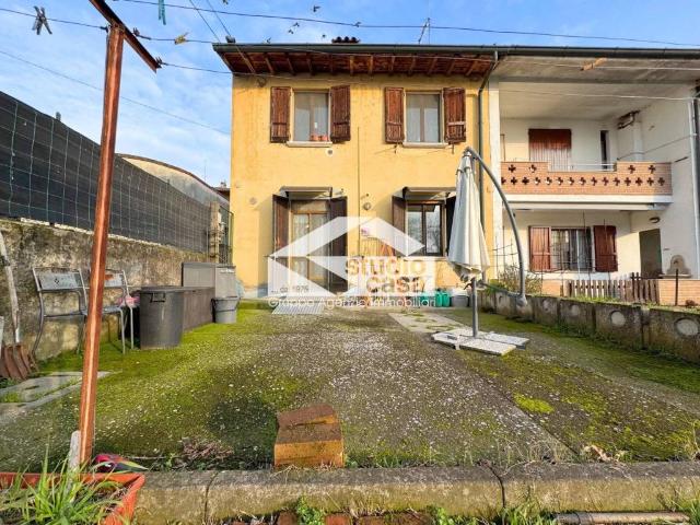 Casa indipendente in vendita a Palazzo Pignano CR