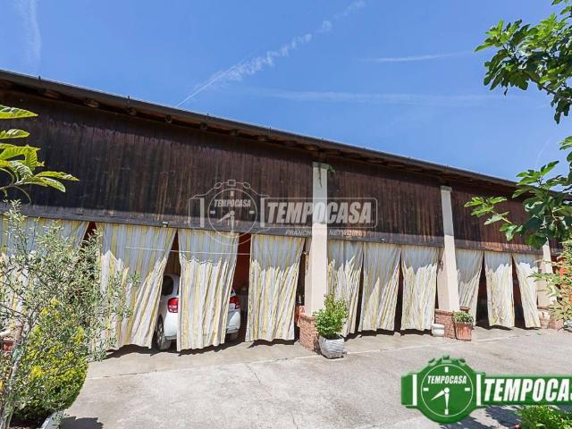 Casa indipendente in vendita a Palazzo Pignano CR
