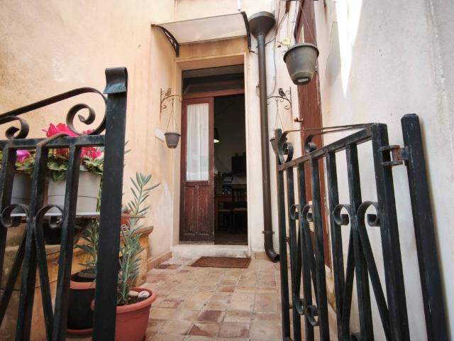 Casa indipendente in vendita a Palazzolo Acreide SR