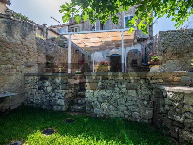 Casa indipendente in vendita a Palazzolo Acreide SR