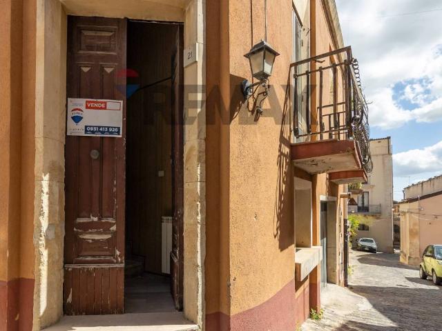 Casa indipendente in vendita a Palazzolo Acreide SR