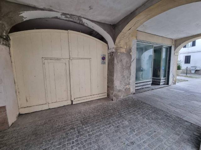 Casa indipendente in vendita a Palazzolo Vercellese VC
