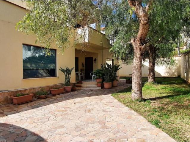 Casa indipendente in vendita a Palermo
