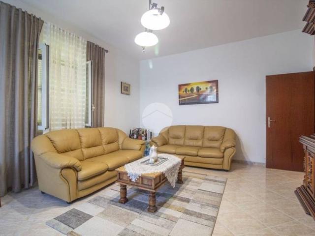 Casa indipendente in vendita a Palombara Sabina piazza nazionale, 23, Cretone