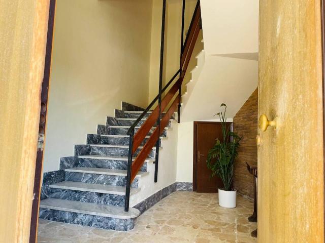 Casa indipendente in vendita a Palombara Sabina RM