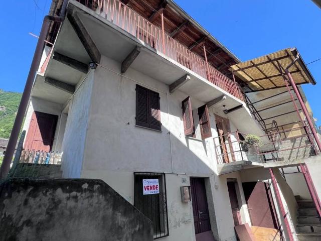 Casa indipendente in vendita a Pallanzeno VB