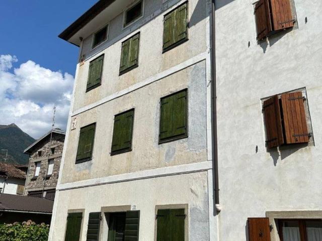 Casa indipendente in vendita a Paluzza UD