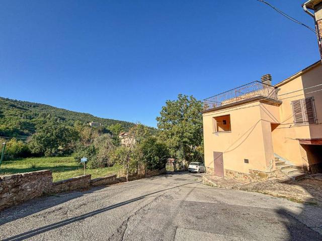 Casa indipendente in vendita a Panicale PG