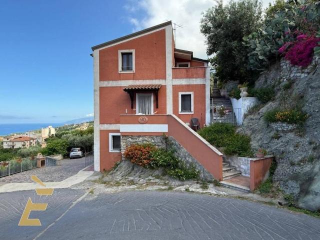 Casa indipendente in vendita a Paola CS