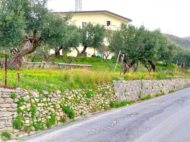 Casa indipendente in vendita a Paola CS