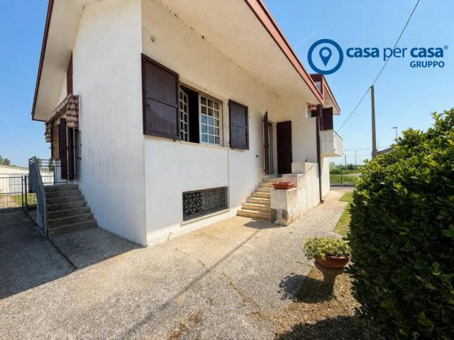 Casa indipendente in vendita a Papozze RO