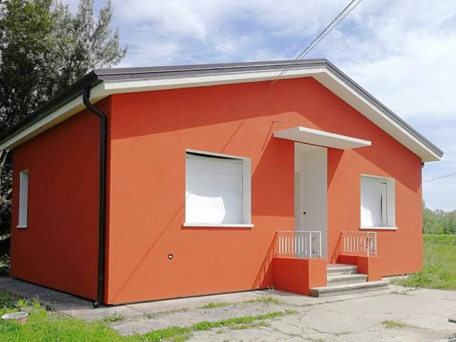 Casa indipendente in vendita a Papozze RO