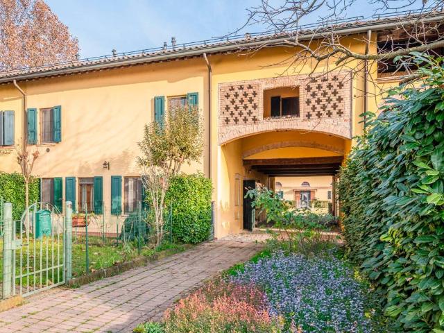 Casa indipendente in vendita a Parma PR