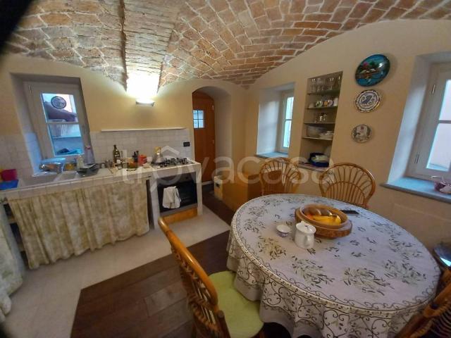 Casa indipendente in vendita a Passerano Marmorito via Roma, Passerano