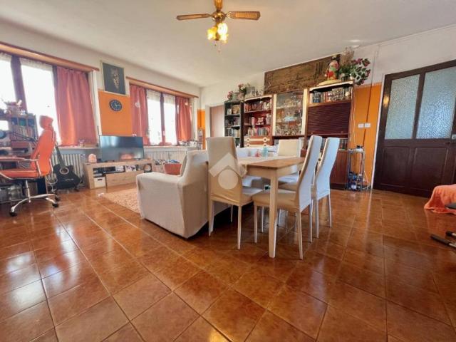 Casa indipendente in vendita a Passerano Marmorito AT