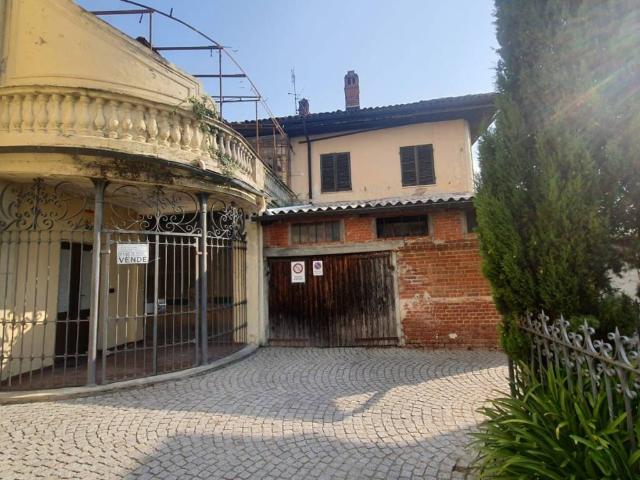 Casa indipendente in vendita a Passerano Marmorito AT