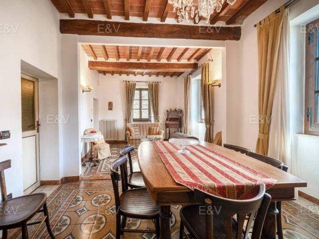 Casa indipendente in vendita a Passignano sul Trasimeno PG