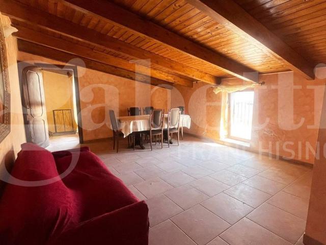 Casa indipendente in vendita a Pastorano CE