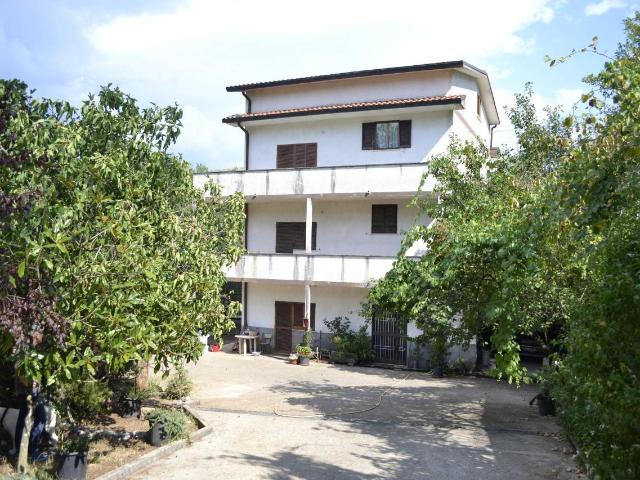 Casa indipendente in vendita a Pastena