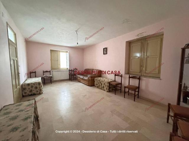 Casa indipendente in vendita a Petralia Sottana PA