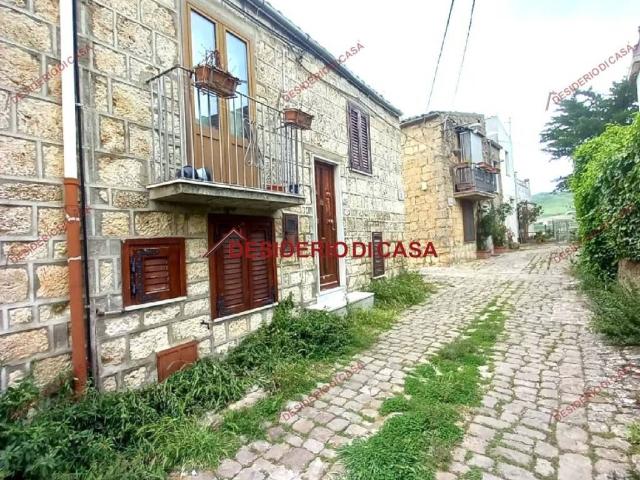 Casa indipendente in vendita a Petralia Soprana PA