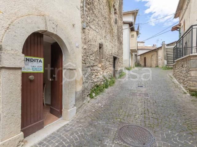 Casa indipendente in vendita a Petrella Salto via Cliternia