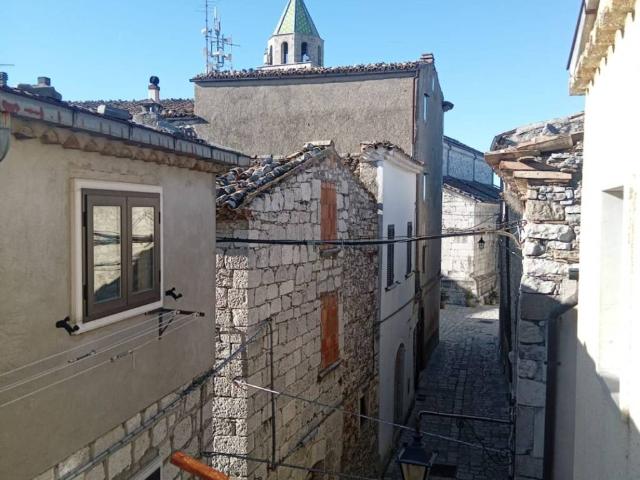 Casa indipendente in vendita a Petrella Tifernina CB
