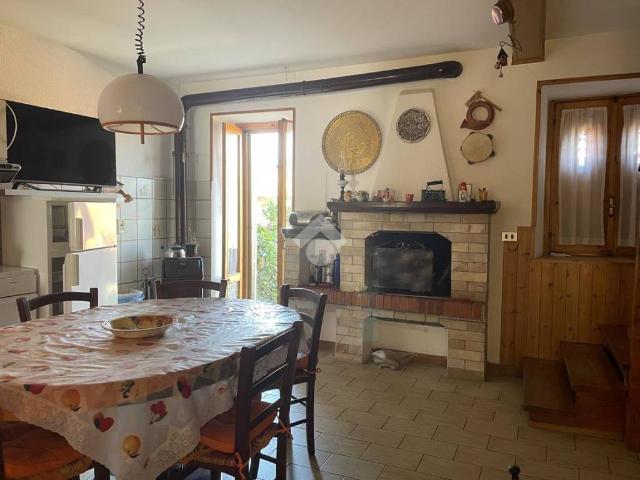 Casa indipendente in vendita a Pettinengo BI