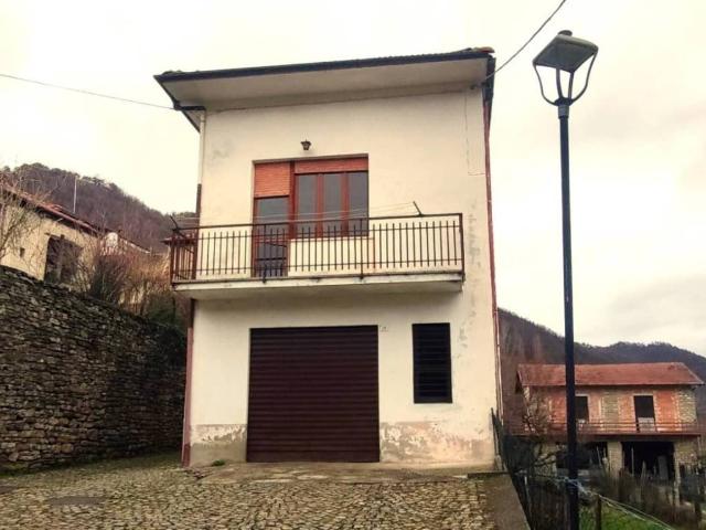 Casa indipendente in vendita a Pezzolo Valle Uzzone CN